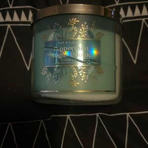 Peppermint sugar cookie candle